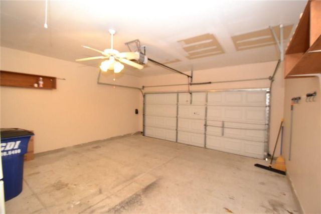 112 Brown ST, Hutto, TX 78634