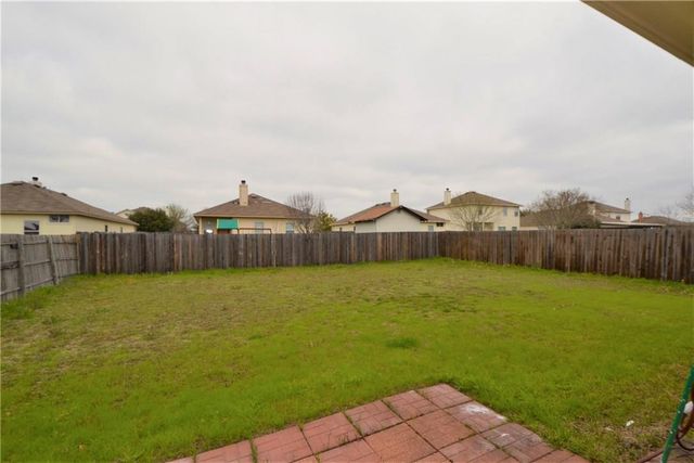 112 Brown ST, Hutto, TX 78634