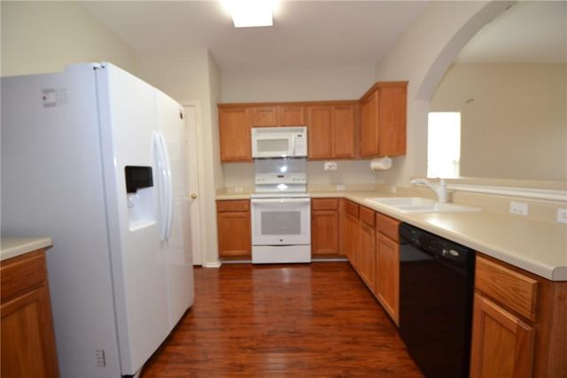 112 Brown ST, Hutto, TX 78634