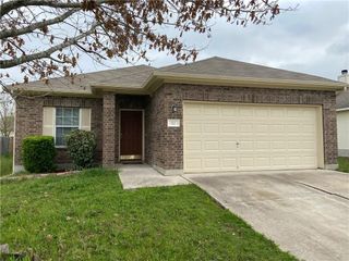 112 Brown ST, Hutto, TX 78634