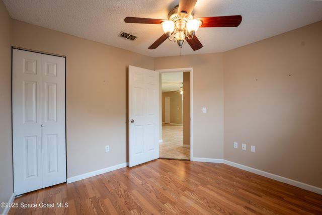 2390 Queens Street SE, Palm Bay, FL 32909