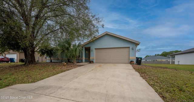 2390 Queens Street SE, Palm Bay, FL 32909
