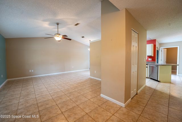 2390 Queens Street SE, Palm Bay, FL 32909