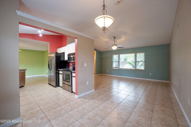 2390 Queens Street SE, Palm Bay, FL 32909