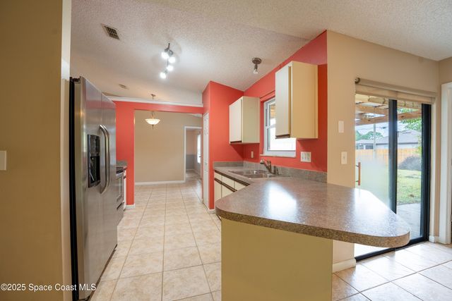 2390 Queens Street SE, Palm Bay, FL 32909