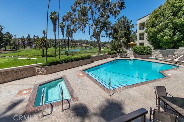 5555 Canyon Crest 2G, Riverside, CA 92507