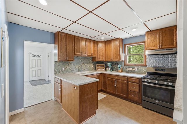 419 N Monroe Street, Lowell, MI 49331
