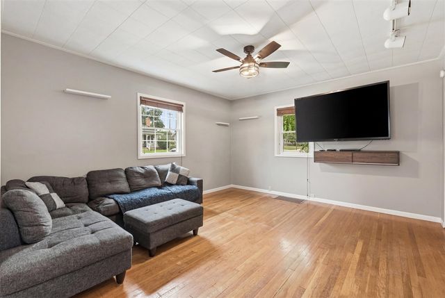 419 N Monroe Street, Lowell, MI 49331