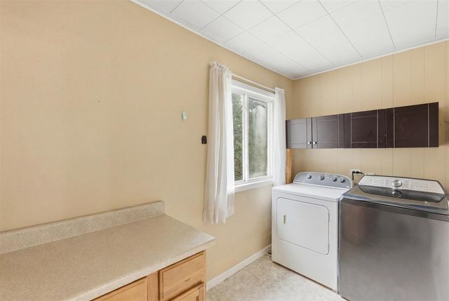 419 N Monroe Street, Lowell, MI 49331