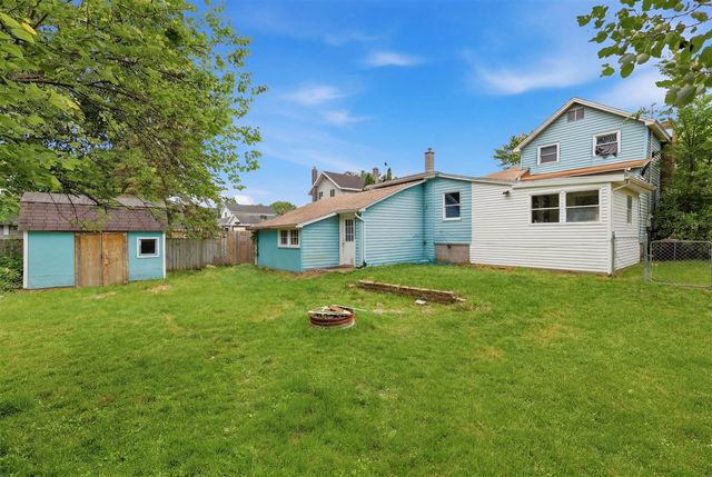 419 N Monroe Street, Lowell, MI 49331