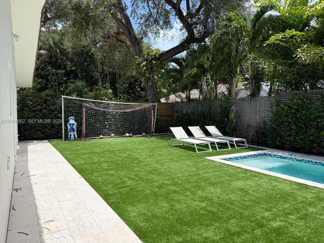 2401 SW 16th Ct, Miami, FL 33145