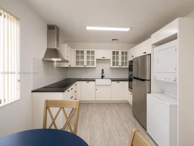 2401 SW 16th Ct, Miami, FL 33145