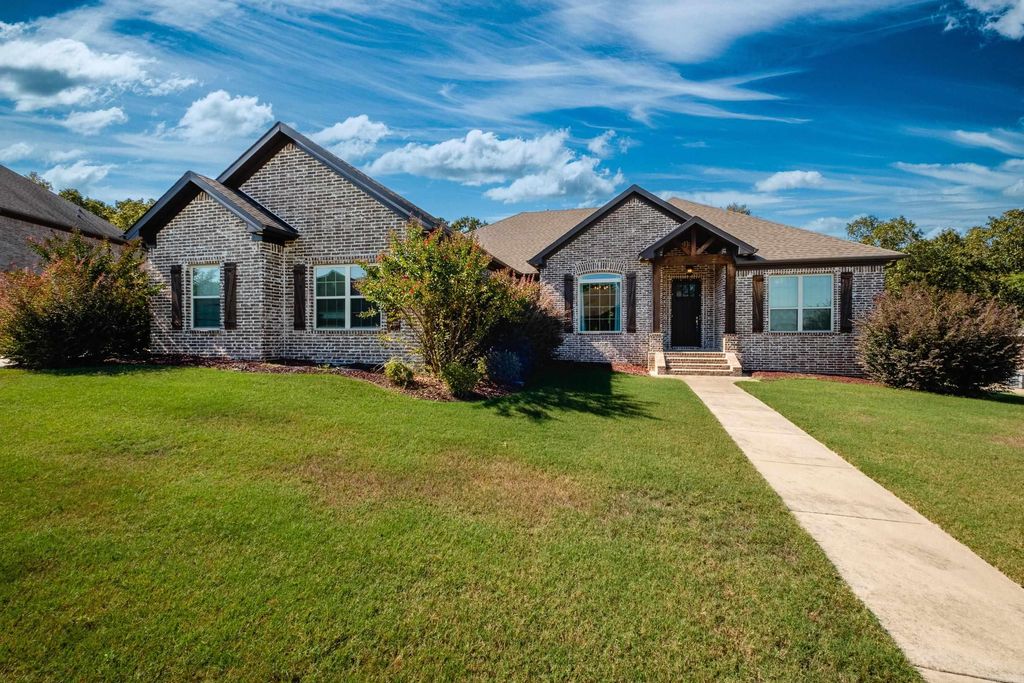 1583 Calcutta Drive, Cabot, AR 72023