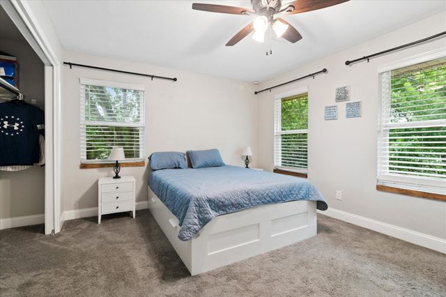 8912 S Hickory Road, Krum, TX 76249