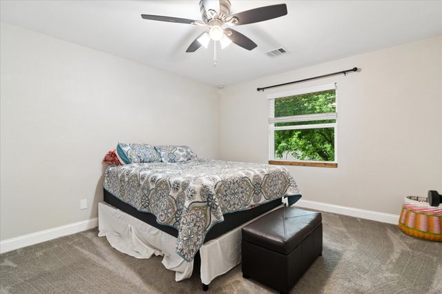 8912 S Hickory Road, Krum, TX 76249