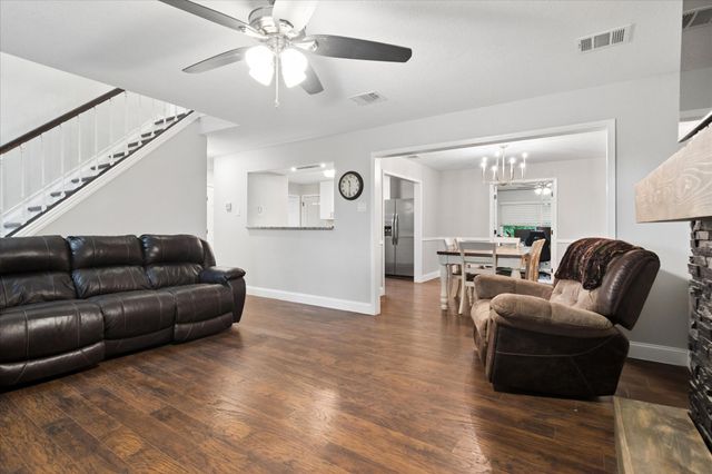 8912 S Hickory Road, Krum, TX 76249