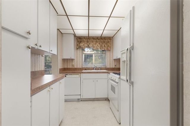 100 EL CAMINO DRIVE 202, Winter Haven, FL 33884