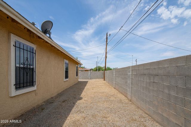 2142 E McKinley Street, Phoenix, AZ 85006