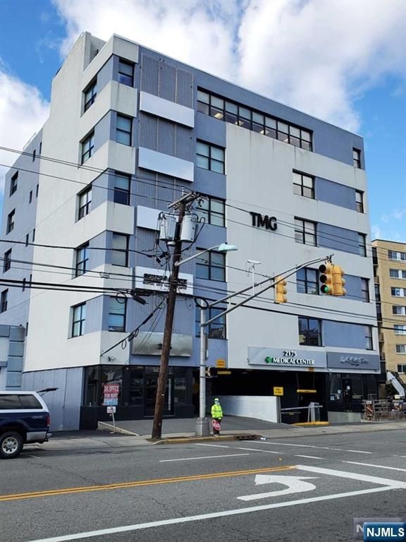 2175 Lemoine 103, Fort Lee, NJ 07024
