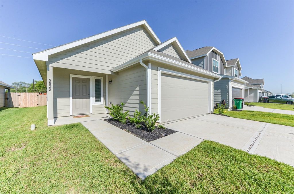 5522 Briana Dee Drive, Rosharon, TX 77583