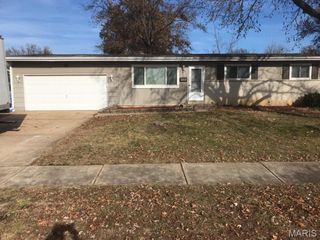 735 Crabapple Lane, Florissant, MO 63031