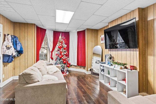 1447 Broadway, Rensselaer, NY 12144