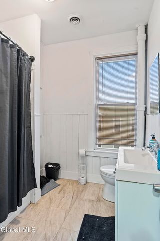 1447 Broadway, Rensselaer, NY 12144