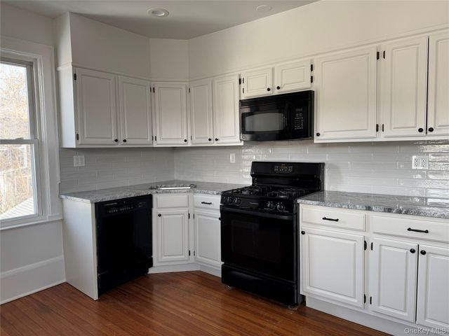 129 Washington Avenue 1 Side, Pleasantville, NY 10570