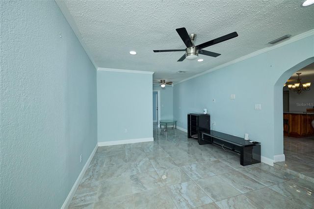 6804 N HUBERT AVENUE, Tampa, FL 33614