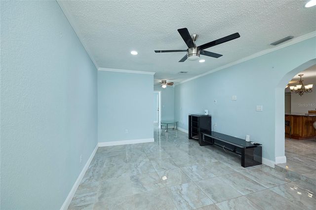 6804 N HUBERT AVENUE, Tampa, FL 33614