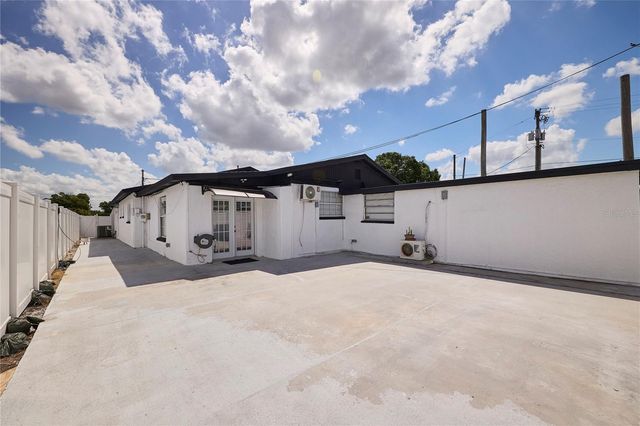 6804 N HUBERT AVENUE, Tampa, FL 33614