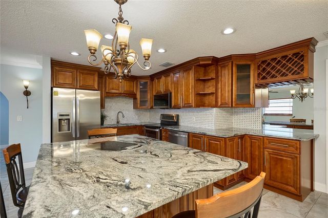 6804 N HUBERT AVENUE, Tampa, FL 33614