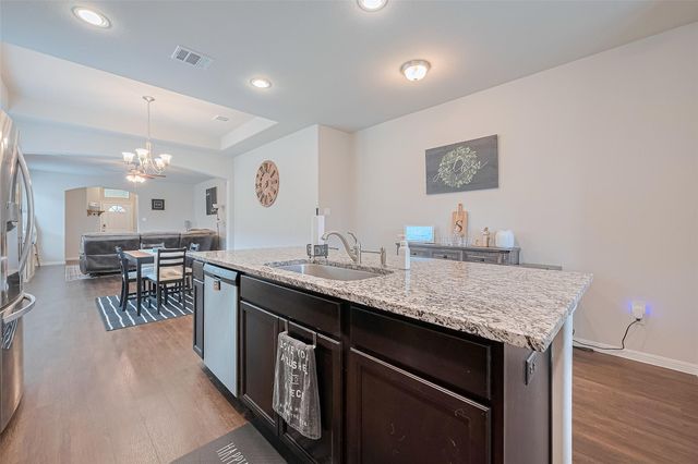 1214 Red Hills Drive, Rosharon, TX 77583