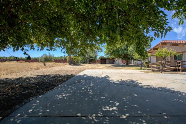 2540 E Childs, Merced, CA 95341