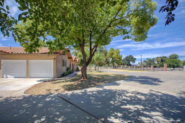2540 E Childs, Merced, CA 95341