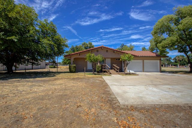2540 E Childs, Merced, CA 95341