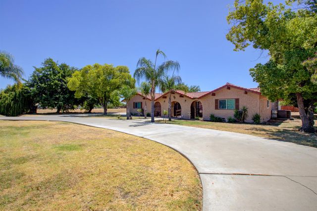 2540 E Childs, Merced, CA 95341
