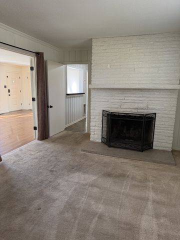 103 W Meade Dr, Lebanon, TN 37087