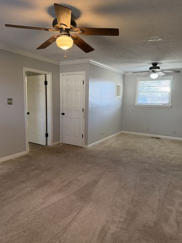 103 W Meade Dr, Lebanon, TN 37087