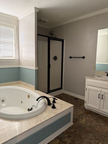 103 W Meade Dr, Lebanon, TN 37087