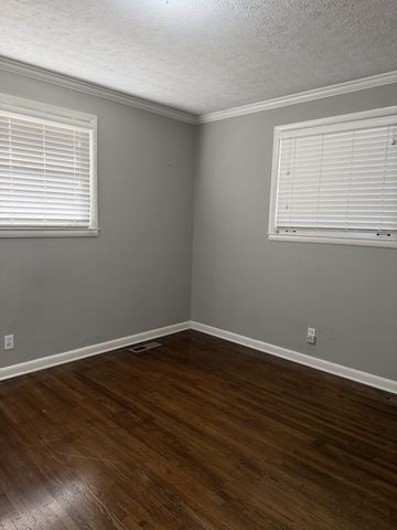 103 W Meade Dr, Lebanon, TN 37087