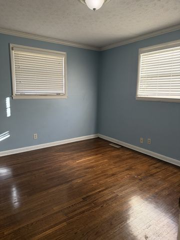 103 W Meade Dr, Lebanon, TN 37087