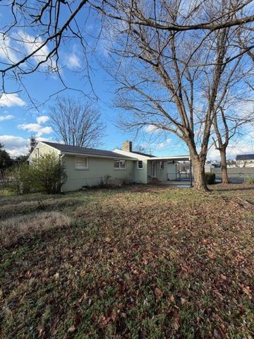 103 W Meade Dr, Lebanon, TN 37087