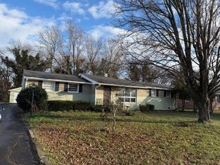 103 W Meade Dr, Lebanon, TN 37087