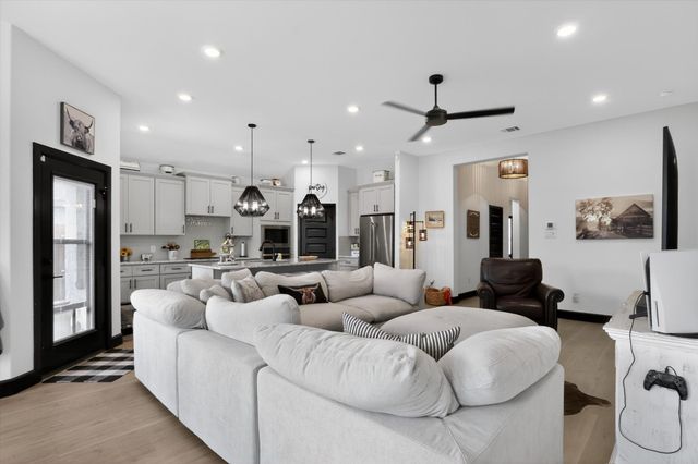 1740 Reverie Road, Burleson, TX 76028