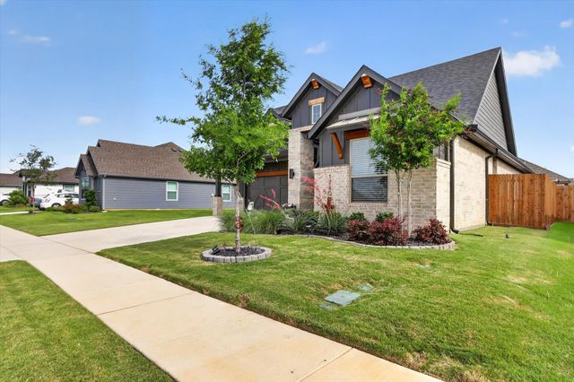 1740 Reverie Road, Burleson, TX 76028