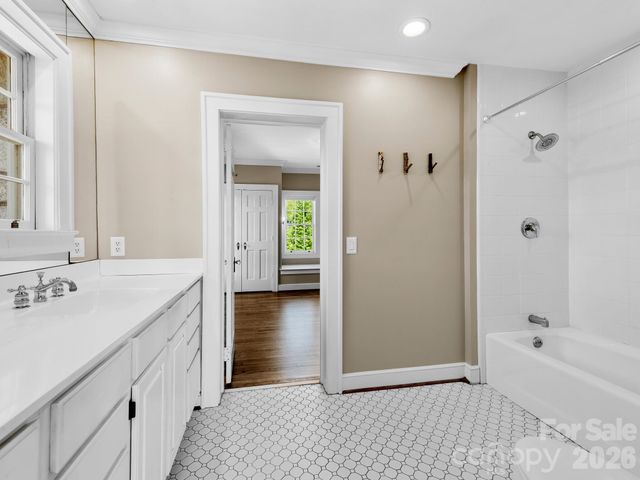 41 Malvern Walk, Asheville, NC 28806