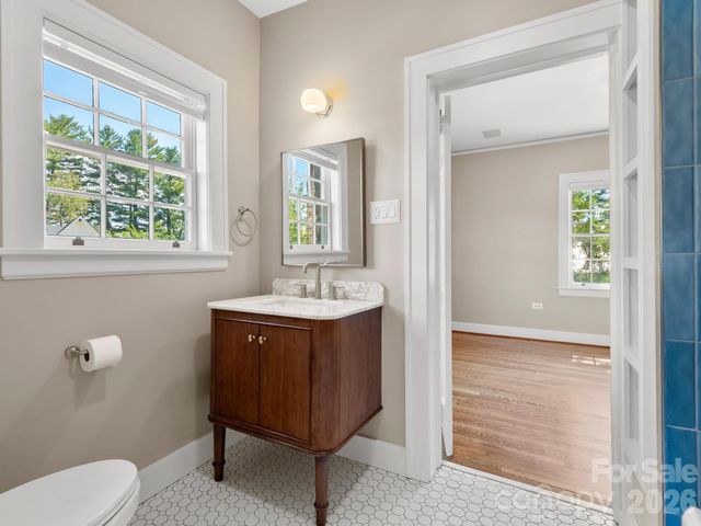 41 Malvern Walk, Asheville, NC 28806