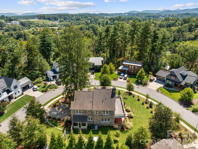 41 Malvern Walk, Asheville, NC 28806