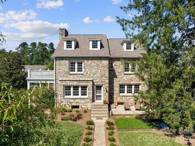 41 Malvern Walk, Asheville, NC 28806